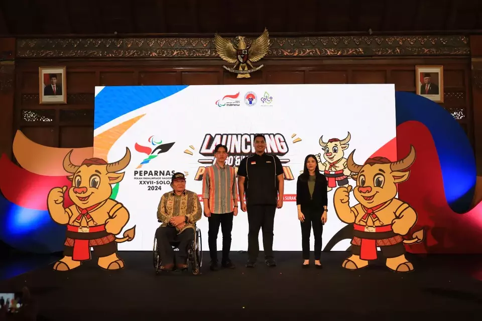 Peluncuran maskot dan logo Pekan Paralimpiade Nasional (Peparnas) XVII 2024 di Pendapi Gede kompleks Balai Kota Solo pada Kamis (18/7/2024).